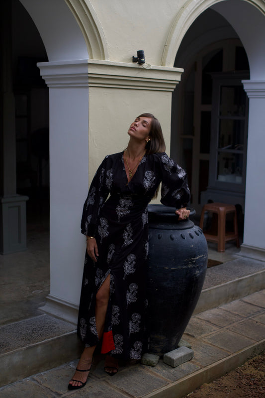 Delilah Maxi Dress - Black Botani