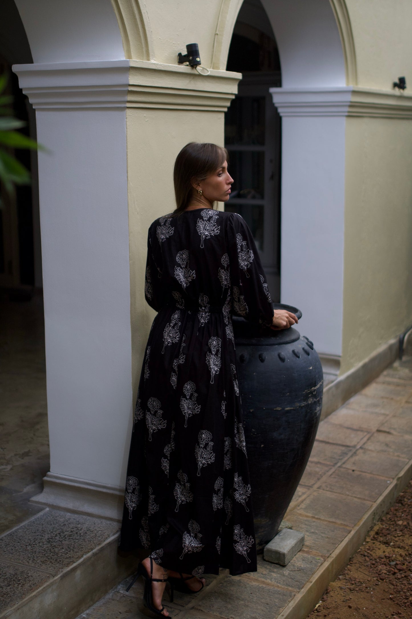 Delilah Maxi Dress - Black Botani
