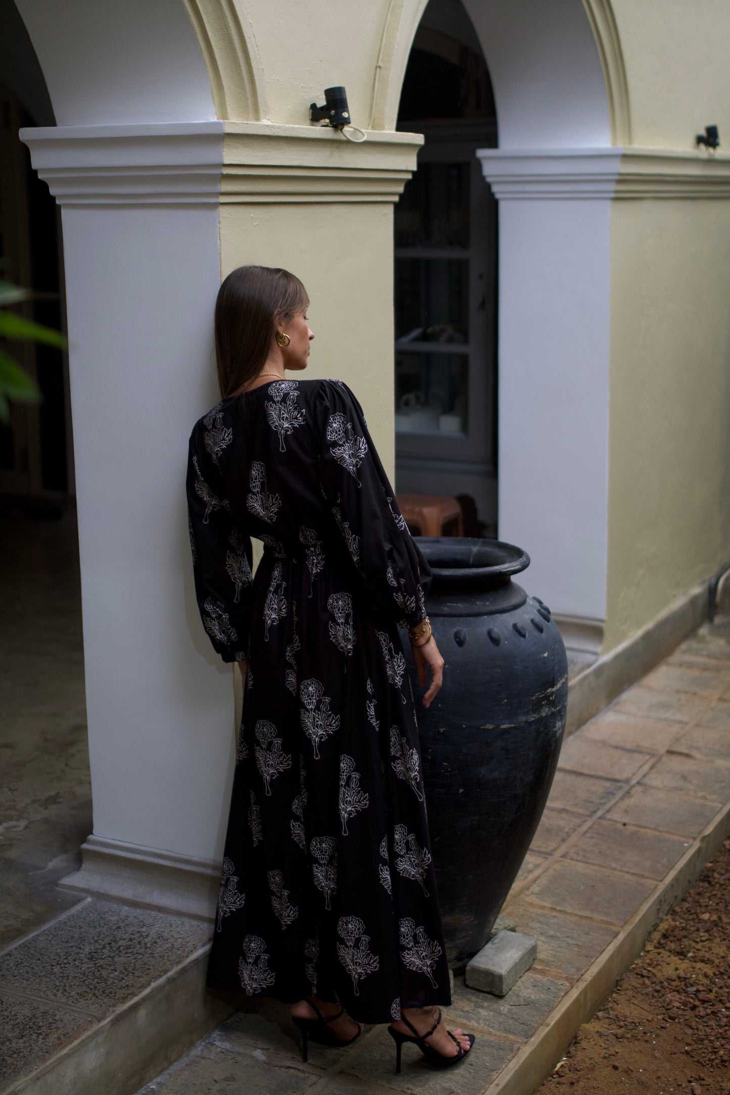 Delilah Maxi Dress - Black Botani